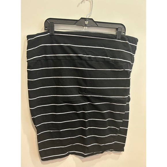Torrid Plus Size 2 Black White Striped Knit Stretch Pencil Skirt Classic‎ - Picture 3 of 4
